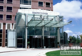 07 Otomatik Döner Kapı  