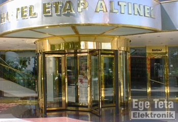34 Otomatik Döner Kapı  