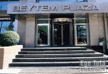 51 Otomatik Döner Kapı  