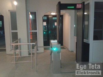 04 Kapı Tipi Metal Dedektörü  