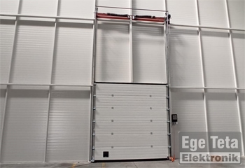 06 Endüstriyel Seksiyonel Kapı  