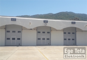 07 Endüstriyel Seksiyonel Kapı  