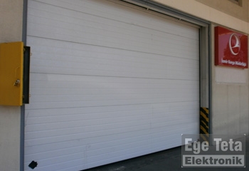 24 Endüstriyel Seksiyonel Kapı  