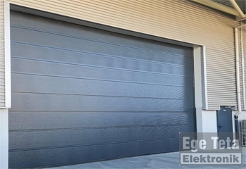 26 Endüstriyel Seksiyonel Kapı  