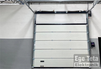 37 Endüstriyel Seksiyonel Kapı  