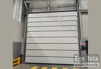 38 Endüstriyel Seksiyonel Kapı  