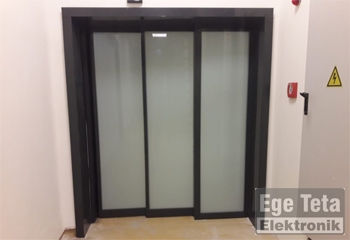 14 Teleskopik Fotoselli Kapı  