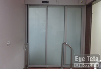 15 Teleskopik Fotoselli Kapı  