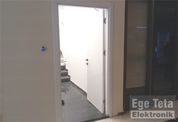 21 DITEC 90 Derece Otomatik Kapı  