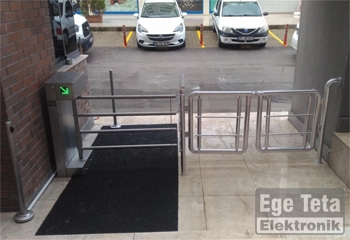 05 Engelli Geçiş Turnikeleri  - VP125