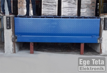 01 Menteşeli Yükleme Rampası  