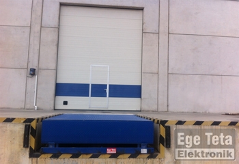 04 Menteşeli Yükleme Rampası  